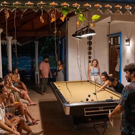 Hari Hari Hostel Weligama Bagian luar foto